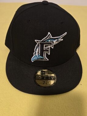 New Era 59FIFTY Miami Marlins 'F' Logo Fitted Hat in Black & Teal